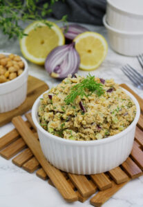 Veganiskos avinzirniu tuno salotos